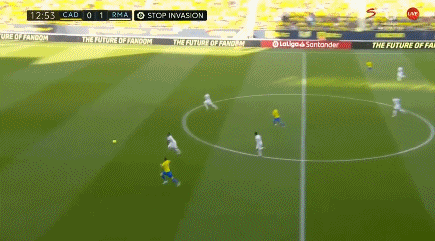 李国旭：马莱莱在申花做好前插就行，但在英博情况不一样