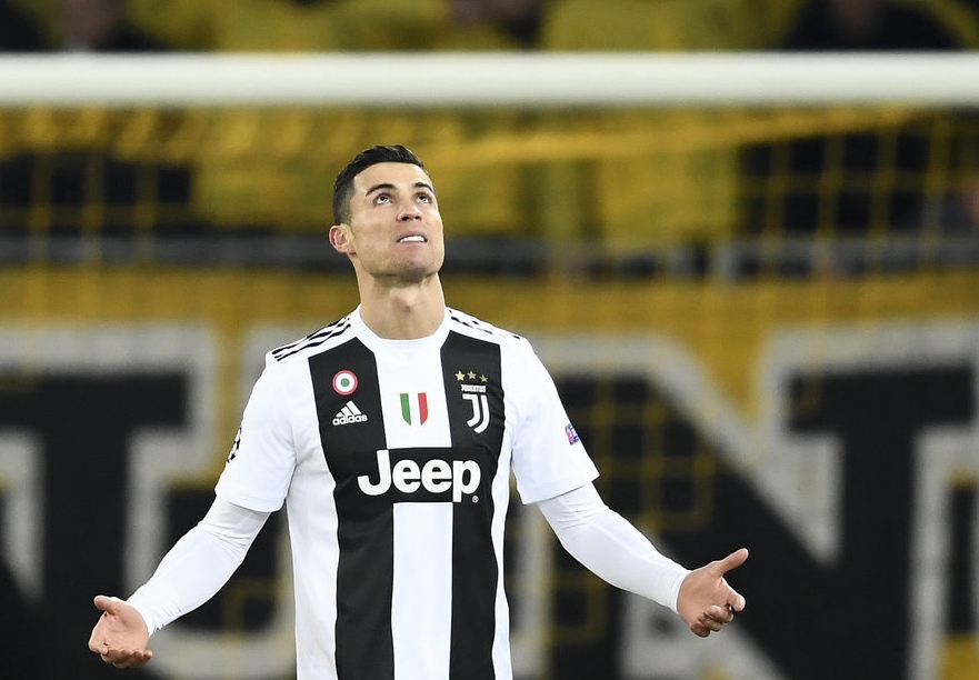 一场0-0 让邵佳一喜上眉梢 找到国足新门 颜骏凌王大雷可彻底让位了（0-0一役令邵佳一笑逐颜开：国足新门神现身，颜骏凌王大雷或让位）