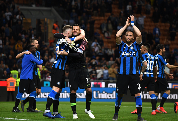 明年征战中超？黄希扬：没考虑那么多，得跟铜梁龙进一步沟通（黄希扬谈明年是否征战中超：暂未多想，仍需与铜梁龙进一步沟通）