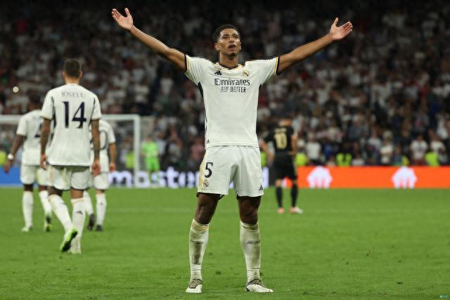 韦世豪：最后那个点球确实太牵强了；换个发型换个心情