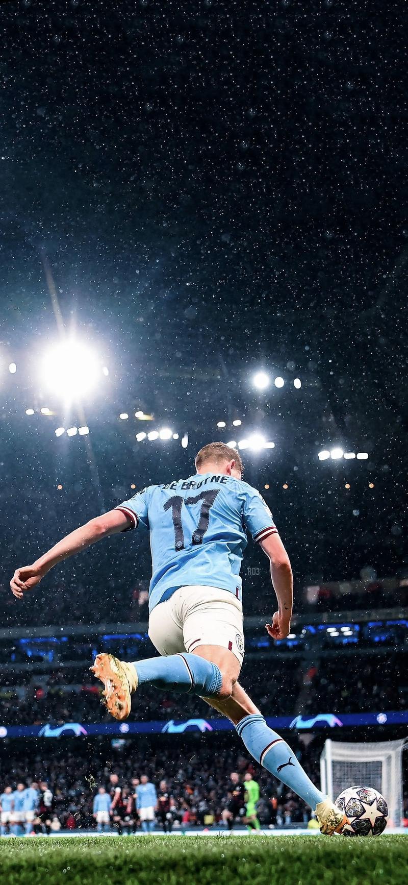 身份认同！14年1月以来，巴萨首次在诺坎普首发9名西班牙球员（本土归来！巴萨自2014年1月以来首次在诺坎普派出9名西班牙籍首发）