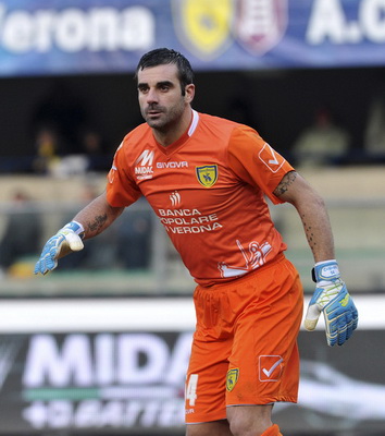 状态持续火热！本轮英超送助攻，福登最近3场比赛已造5球（火力不减！本轮英超贡献助攻，福登近三战参与5球）